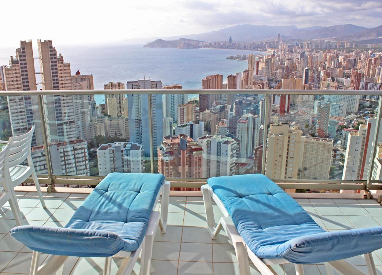Skyline 26 Stunning Sea Views From A 2-Bedroom Apartment On The 26Th Floor Бенидорм Екстериор снимка