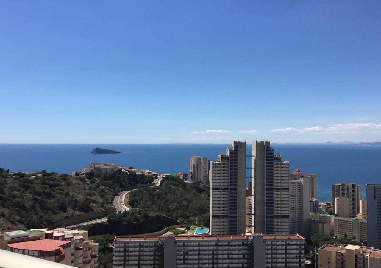 Skyline 26 Stunning Sea Views From A 2-Bedroom Apartment On The 26Th Floor Бенидорм Екстериор снимка