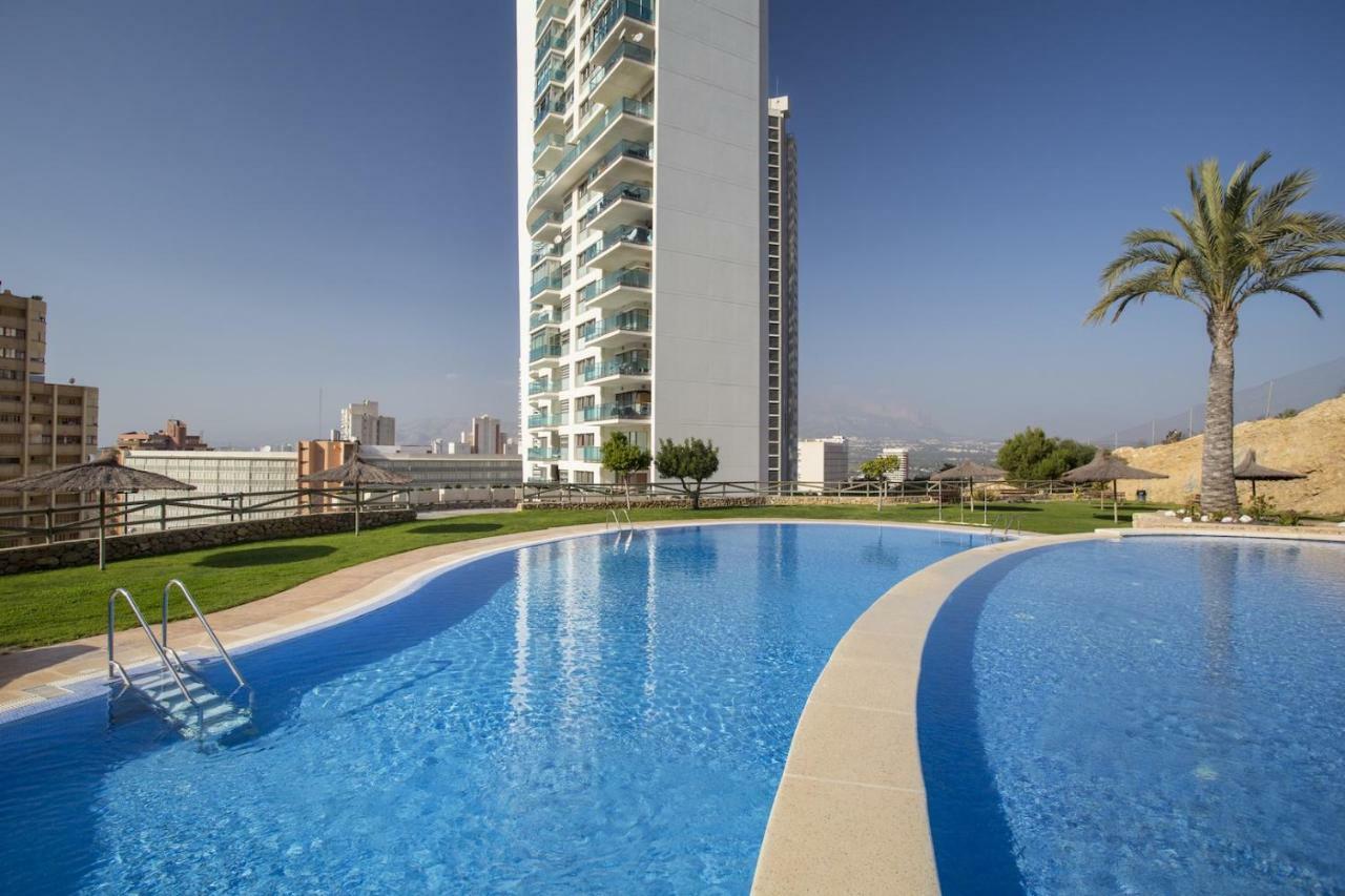 Skyline 26 Stunning Sea Views From A 2-Bedroom Apartment On The 26Th Floor Бенидорм Екстериор снимка